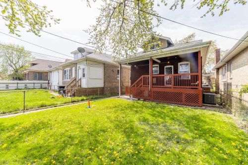 8237 Bishop St, Chicago IL 60620-3925 exterior