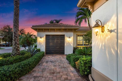17334 Pavaroso St, Boca Raton FL 33496-3203 exterior