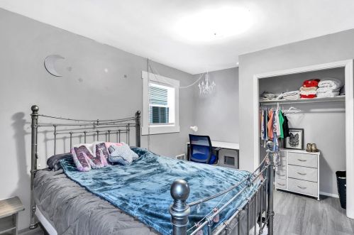 1850 Middle St, Pittsburgh PA 15227-3846 exterior