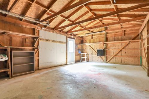 4306 Blacks Rd, Hebron OH 43025-9016 exterior