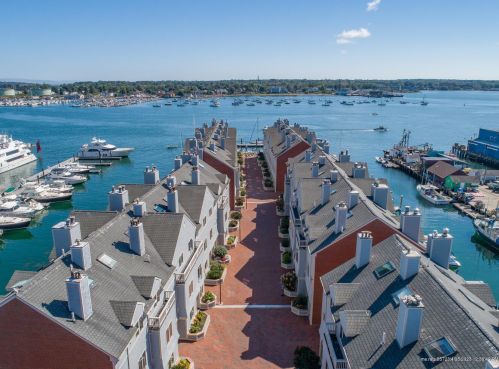 305 Chandlers Wharf, Portland ME 04101-4652 exterior