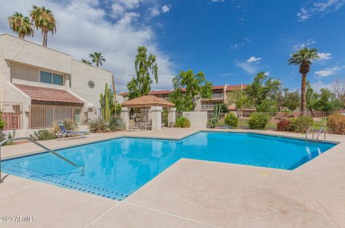 11026 28th Dr, Phoenix AZ 85029-4333 exterior