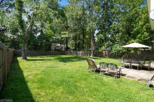 29 Archbridge Ln, Springfield NJ 07081-2746 exterior