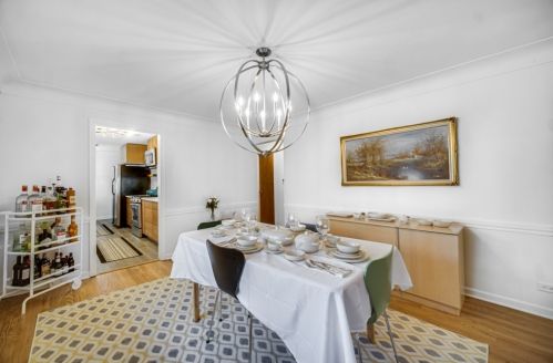 6343 Legett Ave, Chicago IL 60646-4231 exterior