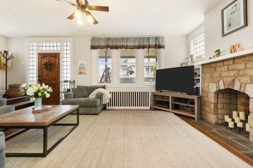 1611 Hillsdale Ave, Pittsburgh PA 15216-1822 exterior