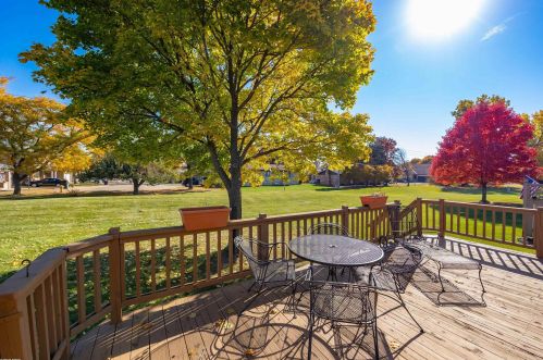 45985 Mdw Cir, Macomb Township MI 48044-3936 exterior