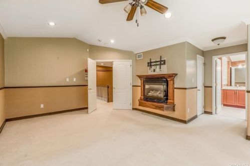 206 Windwatch Dr, Hauppauge NY 11788-3349 exterior