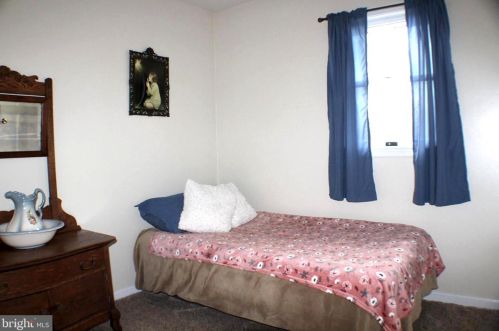 1037 Bollinger Rd, Littlestown PA 17340-9602 exterior