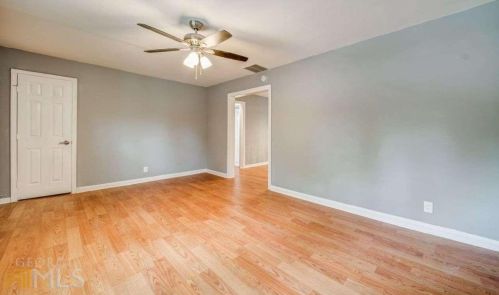 2935 Harlan Dr, Atlanta GA  30344-3705 exterior