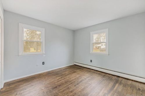 123 Clover St, Windsor CT 06095-3707 exterior