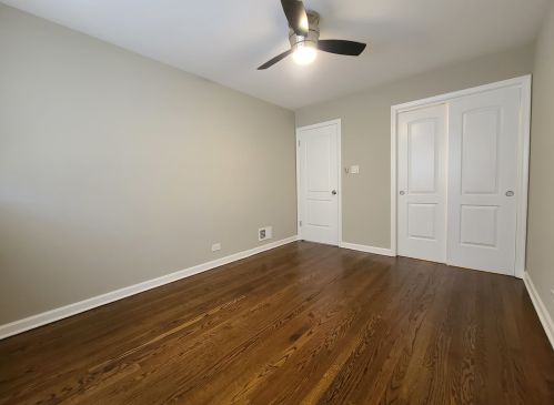 6217 Nagle Ave, Chicago IL  60638-4207 exterior