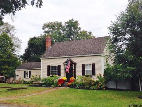 47 Pine St, Schenectady, NY 12302-2818