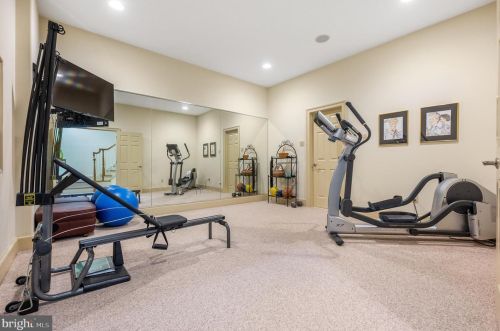 234 Golfview Rd, Ardmore PA 19003-1019 exterior