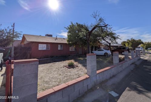 4225 Cavalier Dr, Phoenix, AZ 85019-1615