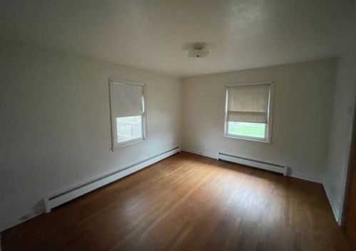 410 Burton St, Waukegan IL 60085-3514 exterior