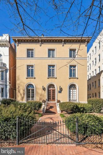 310 Capitol St, Washington DC  20003-3809 exterior