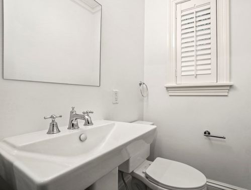 16 Pinckney St, Boston MA exterior