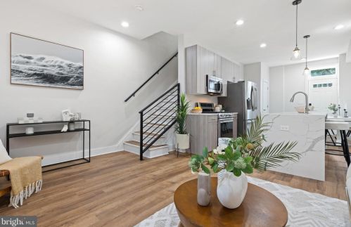 610 Roxboro Pl, Washington DC  20011-1254 exterior