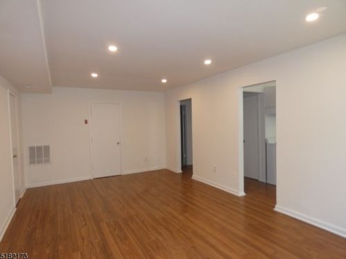 454 College Dr, Edison NJ  08817-5950 exterior