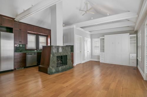 1125 Montana St, Chicago IL 60614-2109 exterior