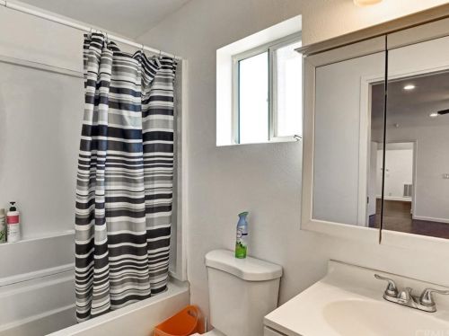 24 A St, Perris CA 92570-1962 exterior