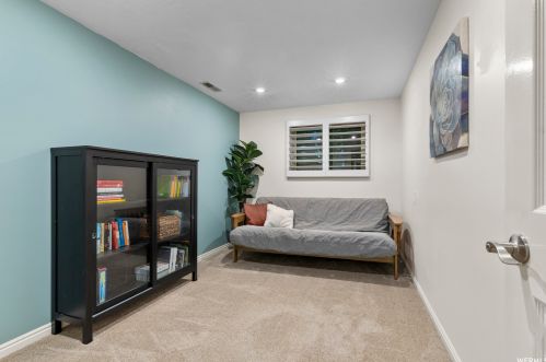 9085 Treasure Way, Sandy UT exterior