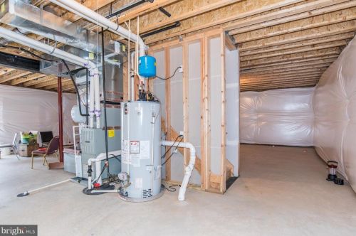 8106 Ashton St, Alexandria VA 22309-1345 exterior