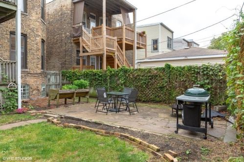 4410 Dover St, Chicago IL 60640-5529 exterior