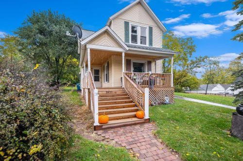 3820 Burdick St, Kalamazoo, MI 49001-4840