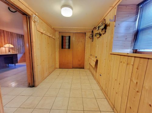 829 34 St, Chicago IL 60608-6703 exterior