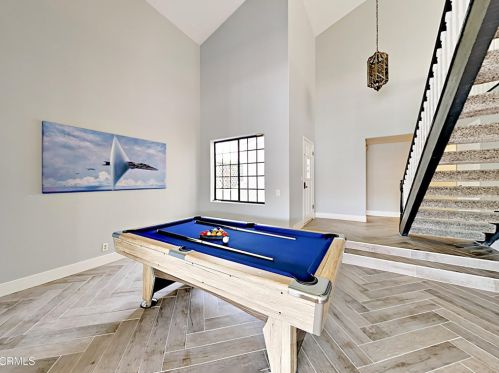 2311 Victoria Ave, Oxnard CA 93035-2969 exterior