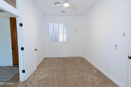 22037 55th St, Phoenix AZ  85054-7151 exterior