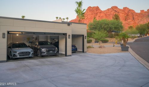 5833 46th Pl, Phoenix AZ  85018-1235 exterior