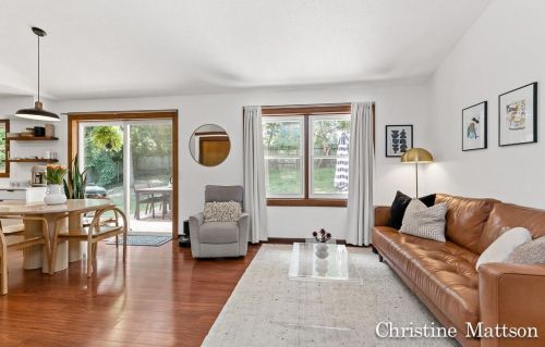 1233 Kreiser Ter, Grand Rapids MI 49506-4082 exterior