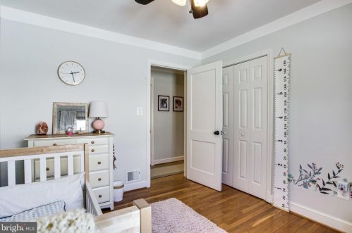 1841 Birch Rd, Mc Lean VA 22101-5317 exterior