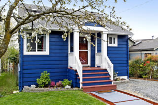 1809 28 Ave, Seattle WA  98155-4007 exterior