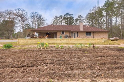 421 4 Notch Rd, Huntsville TX 77340-2618 exterior