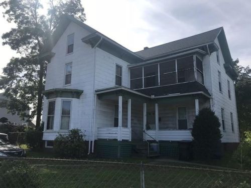 51 Grant St, Springfield, MA 01109-4008