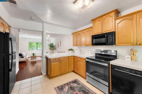 57 Monte Cresta Ave, Concord CA  94523-4213 exterior