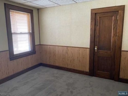 303 Haledon Ave, Paterson NJ 07508-2770 exterior