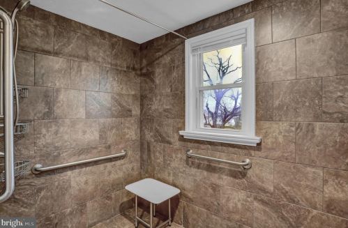 365 Clover Ln, Hanover PA 17331-4304 exterior