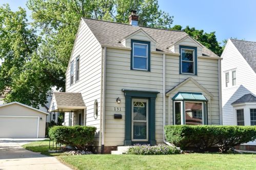 151 Tripoli Ave, Milwaukee, WI 53207-3846