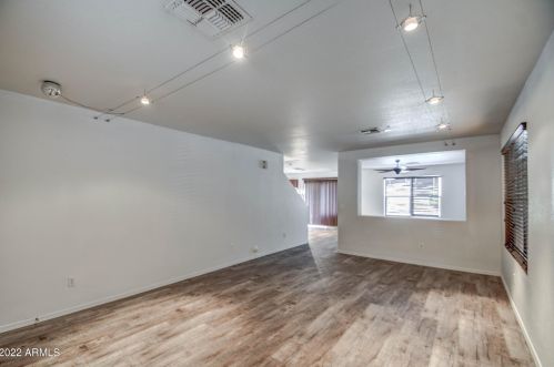 5912 Albeniz Pl, Phoenix AZ 85043-1973 exterior