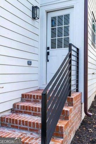 1437 Kenilworth Dr, Atlanta GA 30310-3943 exterior