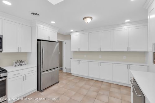 176 Bartley Rd, Jackson Twp NJ  08527-1240 exterior