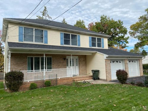 1 Emil Ct, Edison, NJ 08820-2121