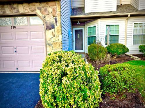 350 Lunar Rd, Piscataway NJ  08854-5468 exterior