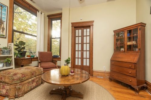 2014 Roscoe St, Chicago IL 60641-4015 exterior