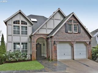 744 Macleay Blvd, Portland, OR 97210-2701