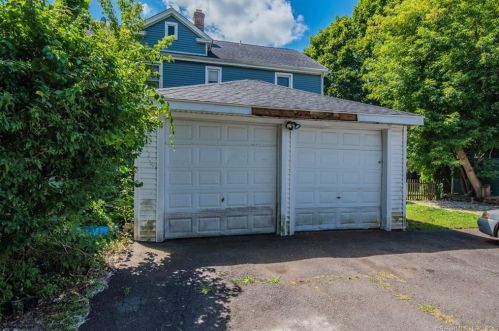 316 Monroe St, New Britain CT 06052-1628 exterior